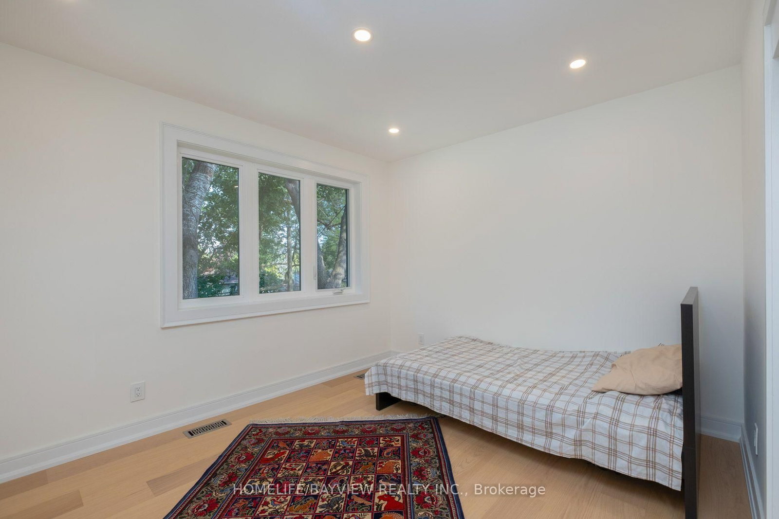 164 Steeles Avenue E • Markham, ON photo 15