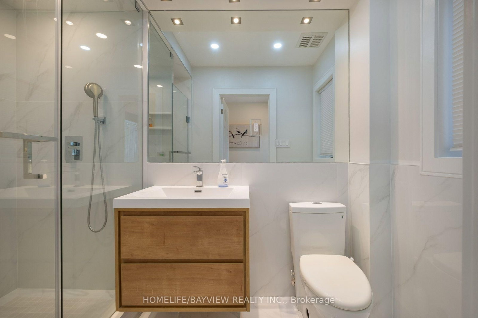 164 Steeles Avenue E • Markham, ON photo 19
