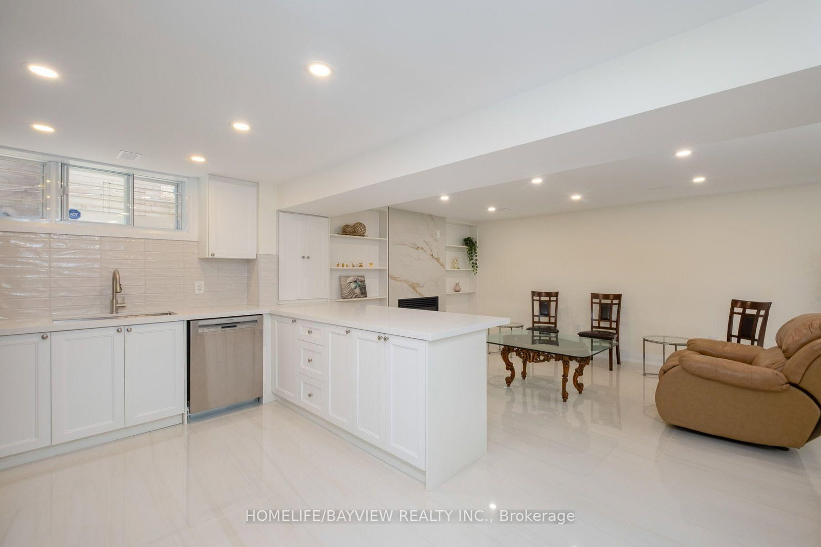164 Steeles Avenue E • Markham, ON photo 24