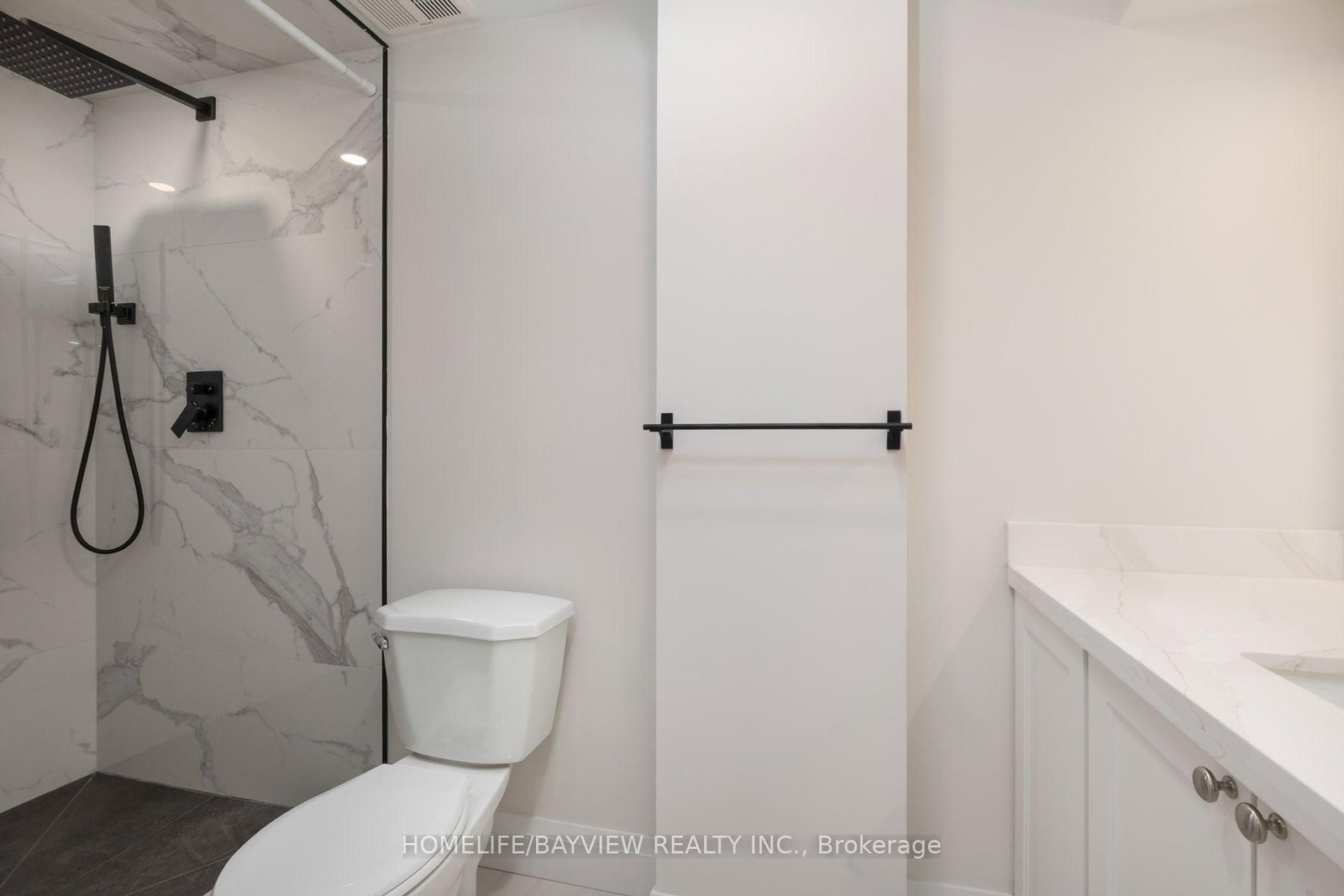 164 Steeles Avenue E • Markham, ON photo 28