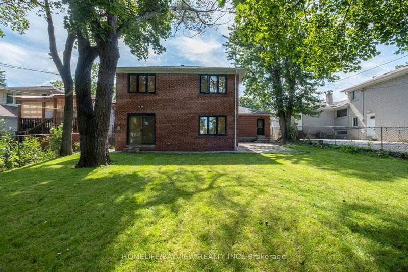 164 Steeles Avenue E