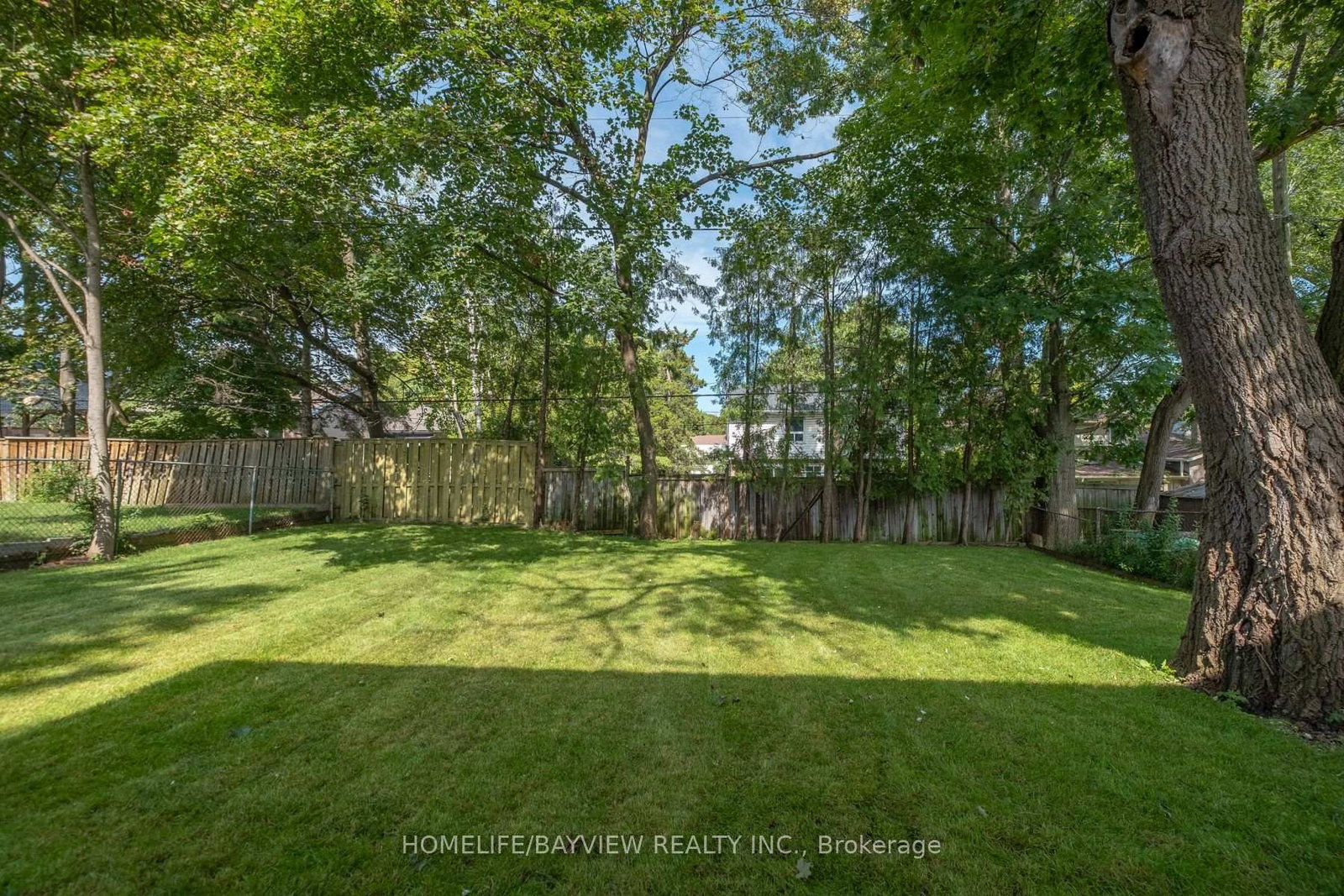 164 Steeles Avenue E • Markham, ON photo 36