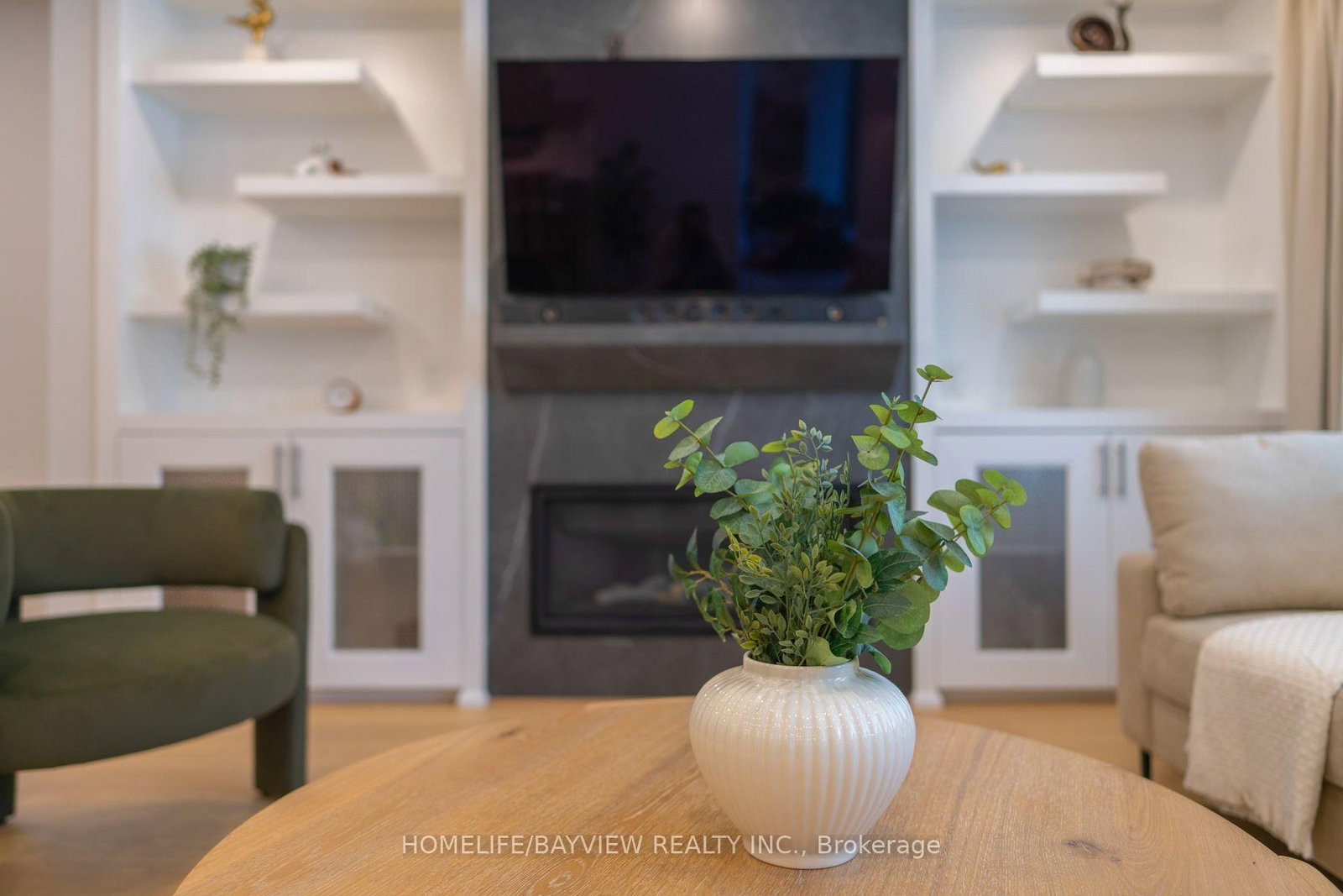 164 Steeles Avenue E • Markham, ON photo 4