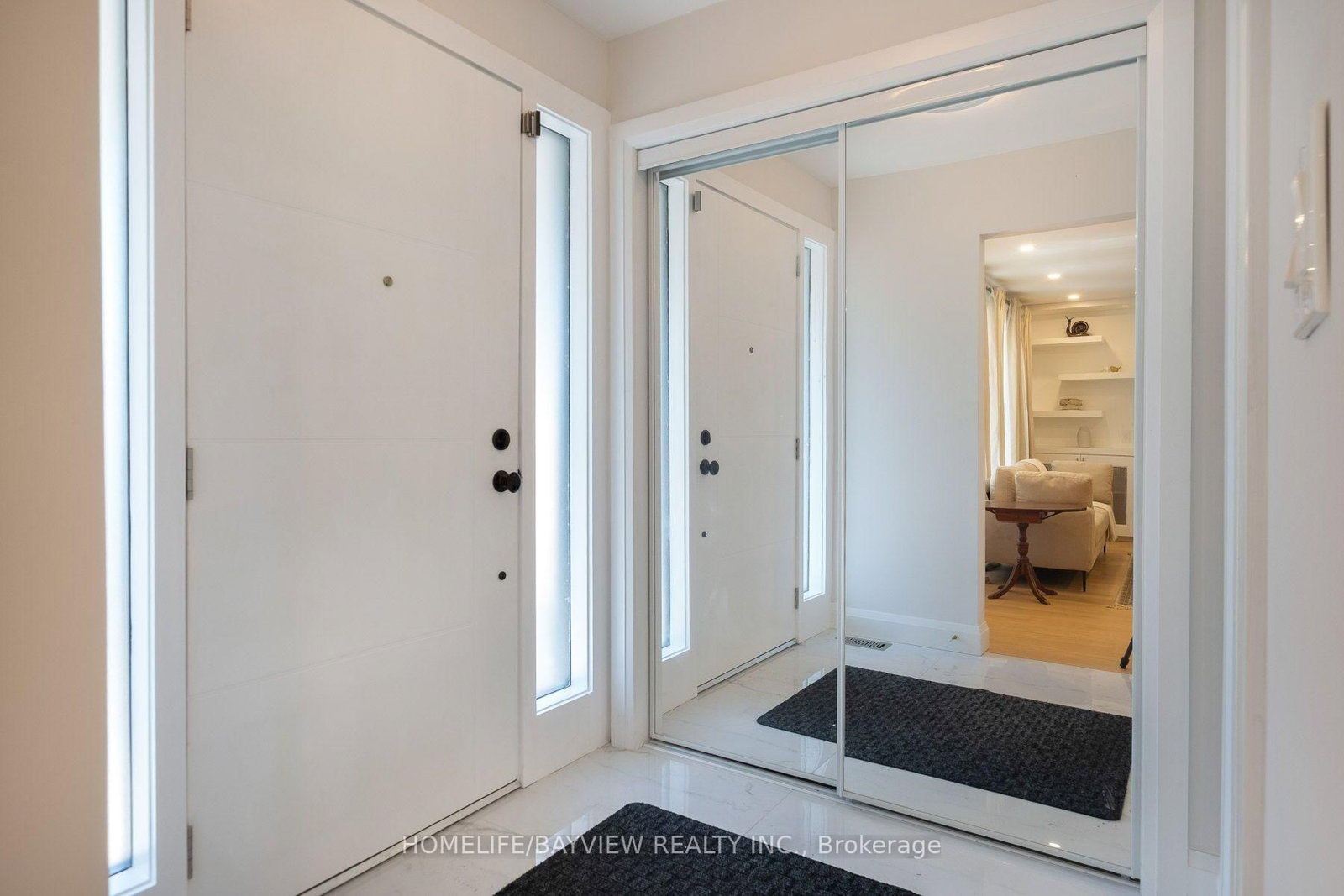 164 Steeles Avenue E • Markham, ON photo 5