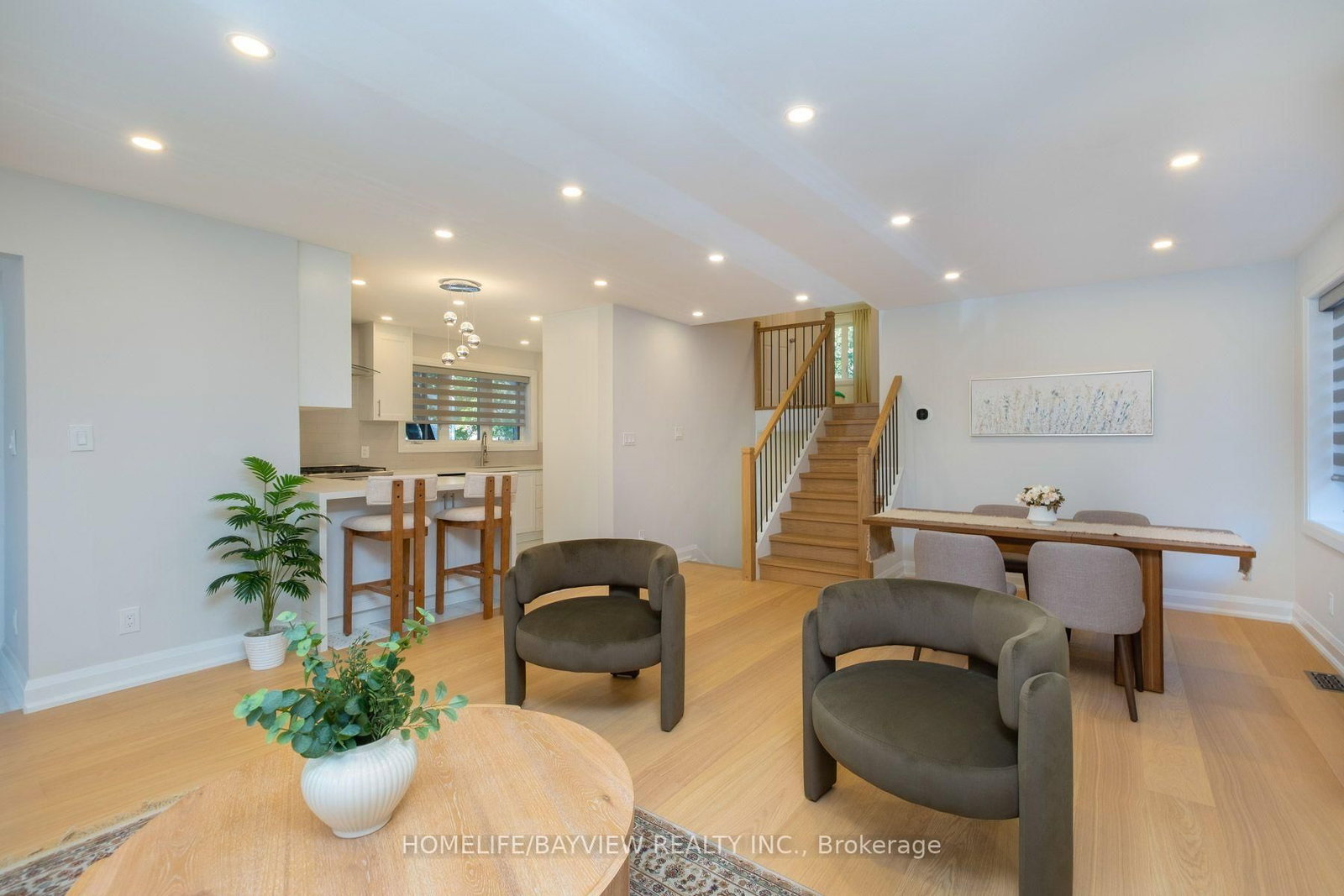 164 Steeles Avenue E • Markham, ON photo 9