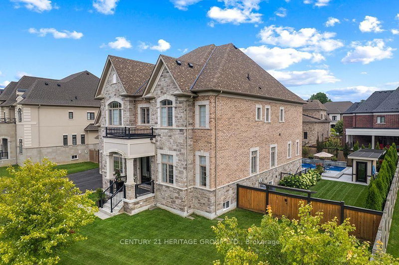 43 Sir Henry Court