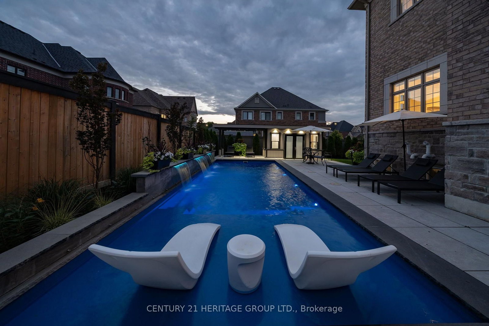 43 Sir Henry Court • King, ON photo 5