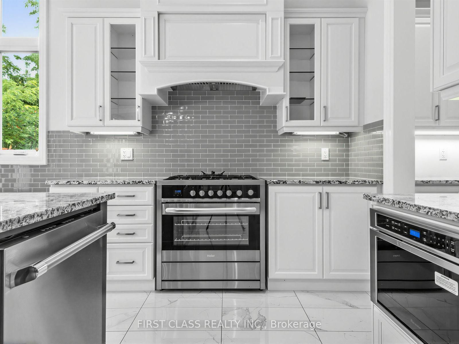 16 Macdonald Court • Richmond Hill, ON photo 17