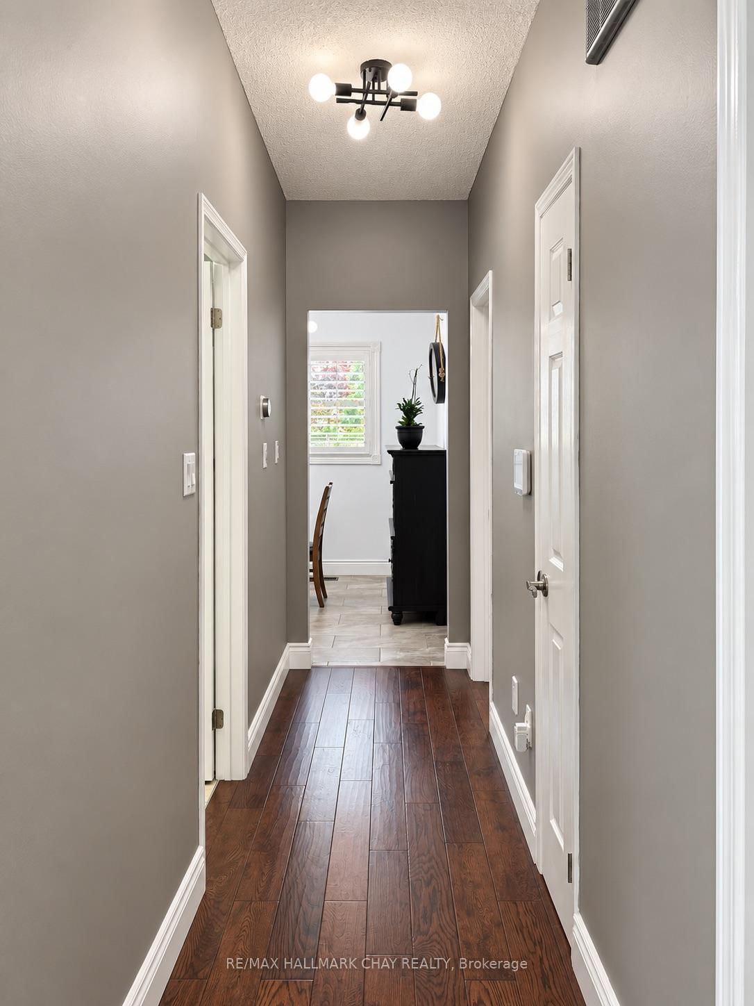 1925 Emerald Court • Innisfil, ON photo 11