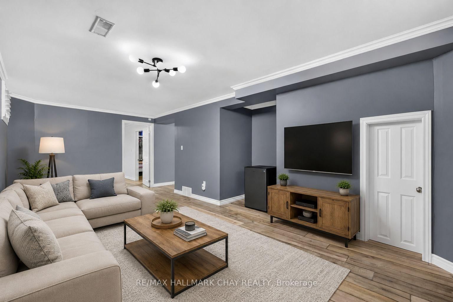 1925 Emerald Court • Innisfil, ON photo 16