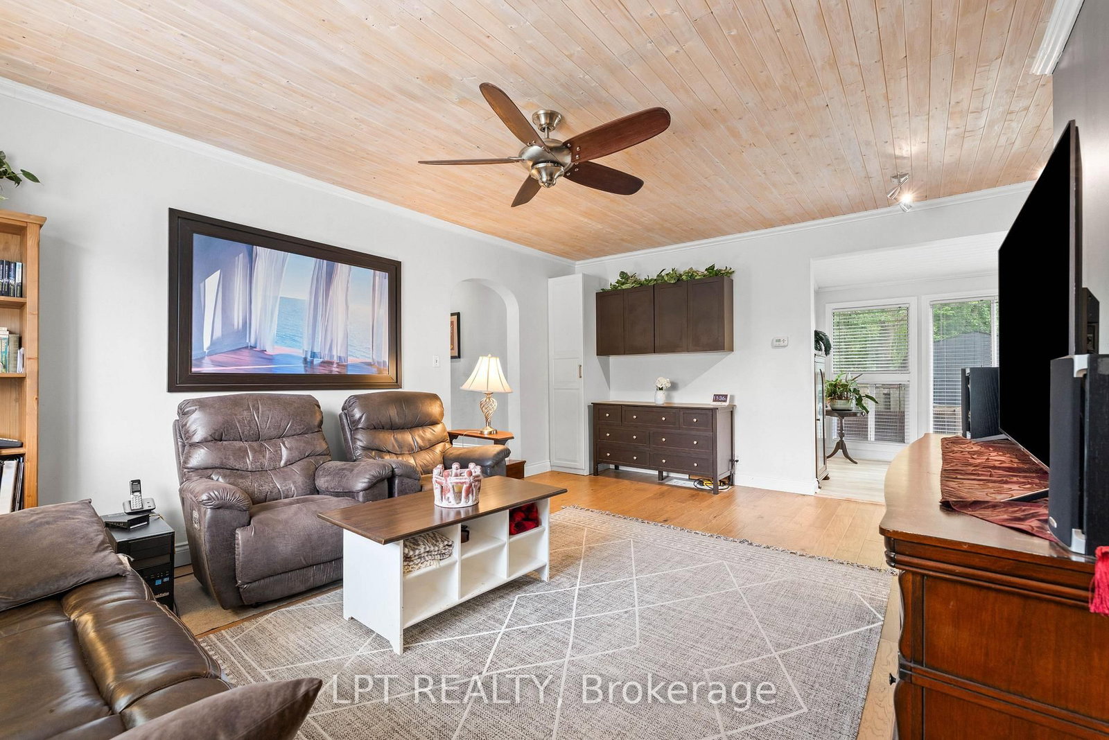 427 Lake Drive E • Georgina, ON photo 10