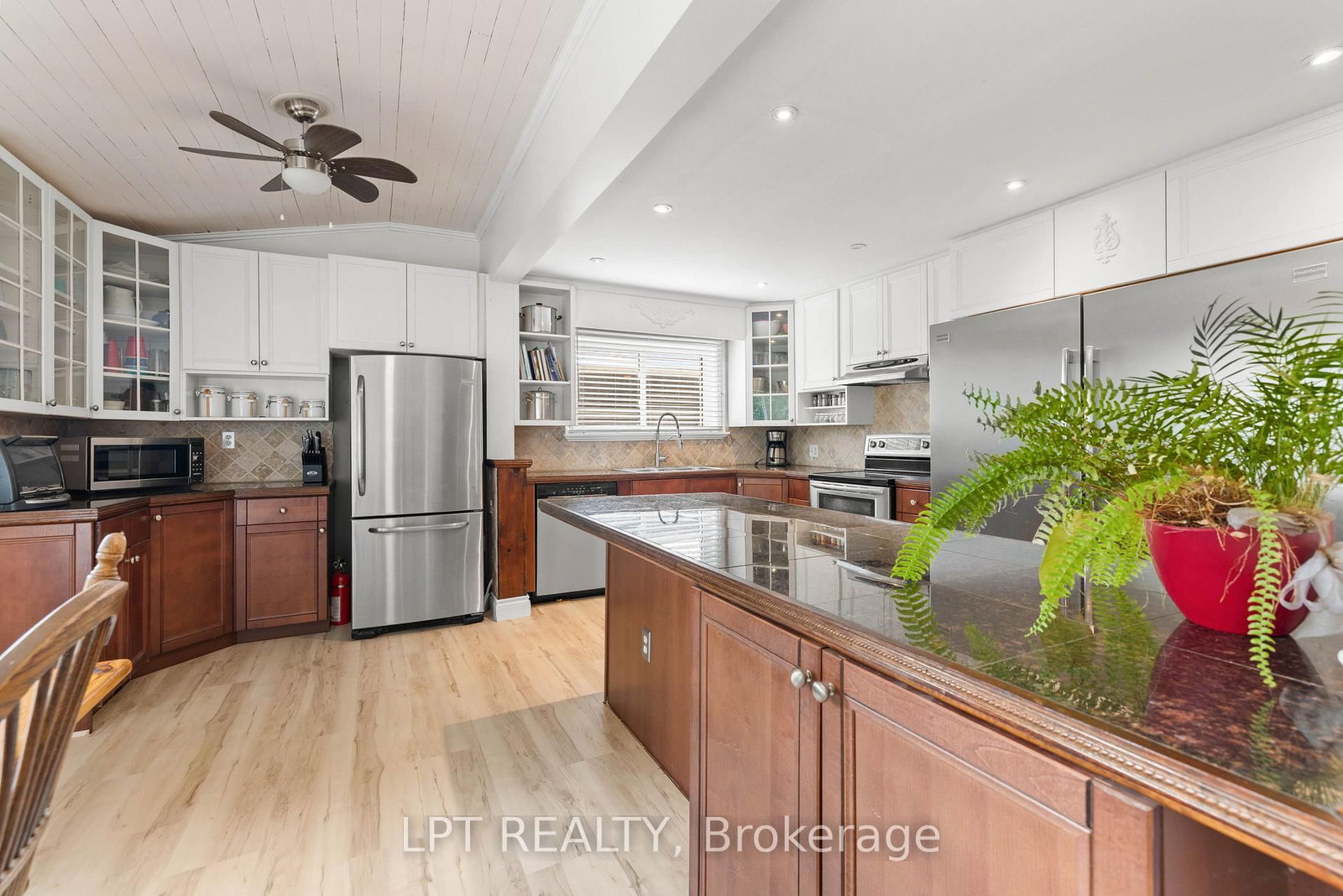 427 Lake Drive E • Georgina, ON photo 15