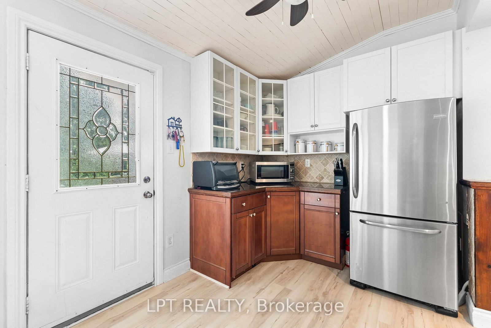 427 Lake Drive E • Georgina, ON photo 18