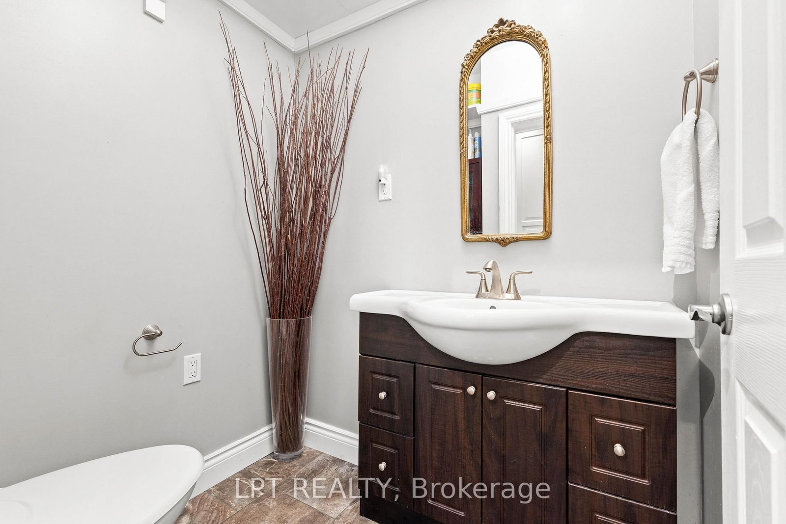 427 Lake Drive E • Georgina, ON photo 19
