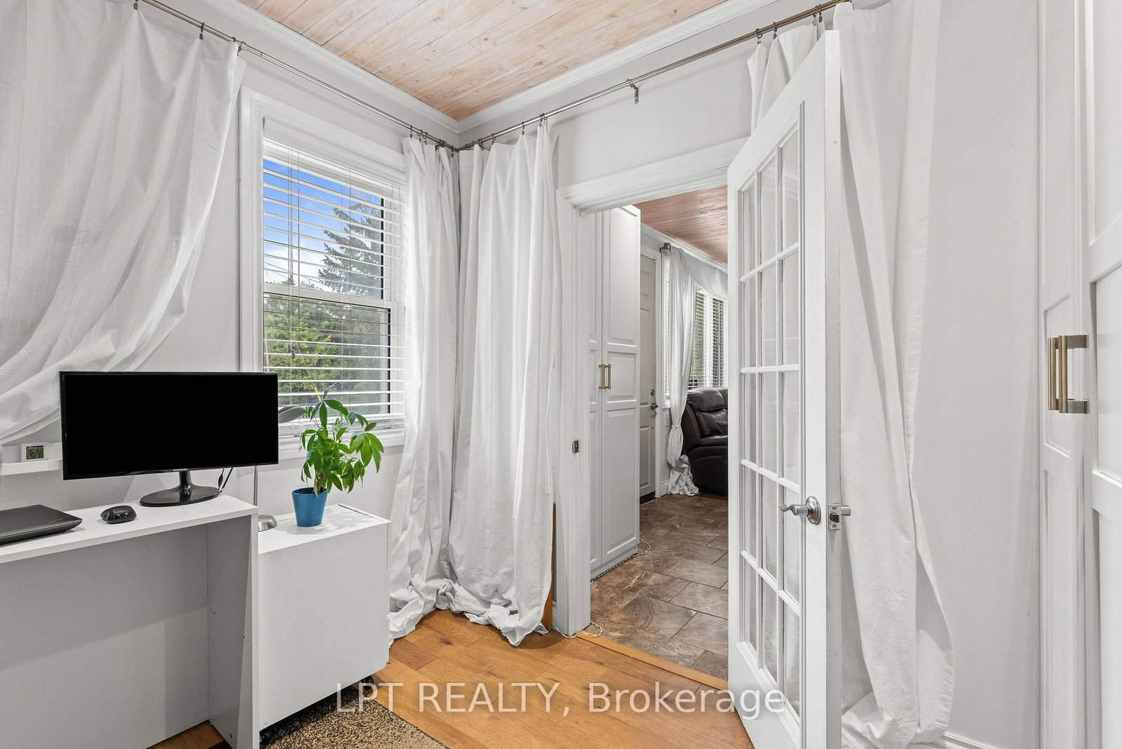 427 Lake Drive E • Georgina, ON photo 25