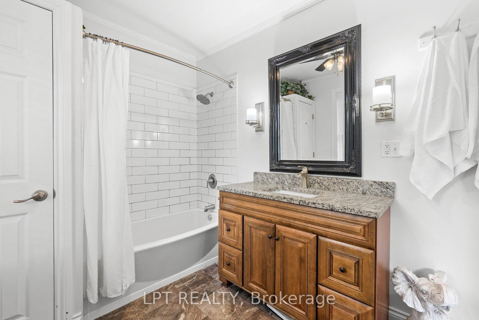 427 Lake Drive E • Georgina, ON photo 28