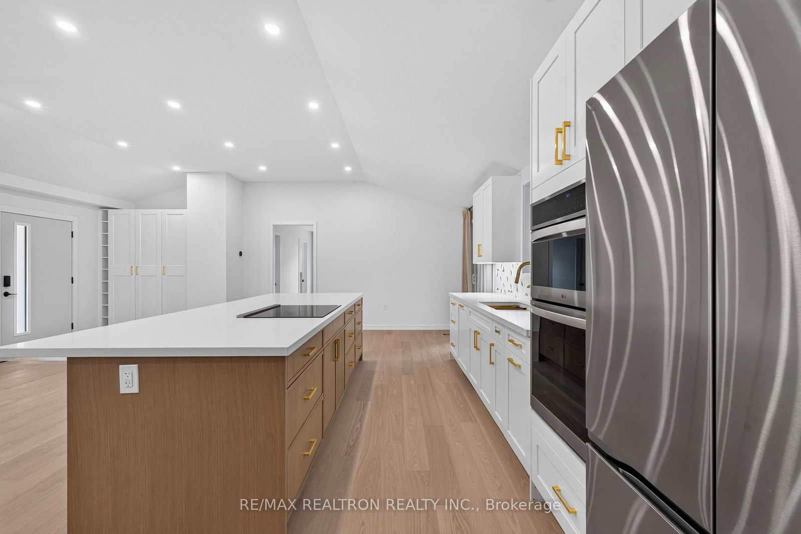 3 Reuben Street • Aurora, ON photo 11