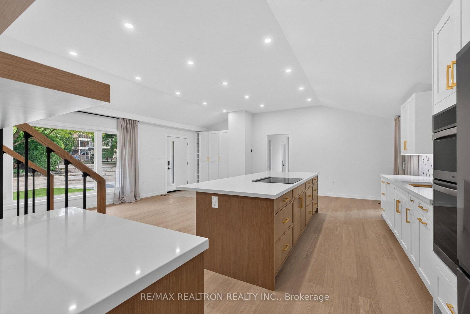 3 Reuben Street • Aurora, ON photo 12