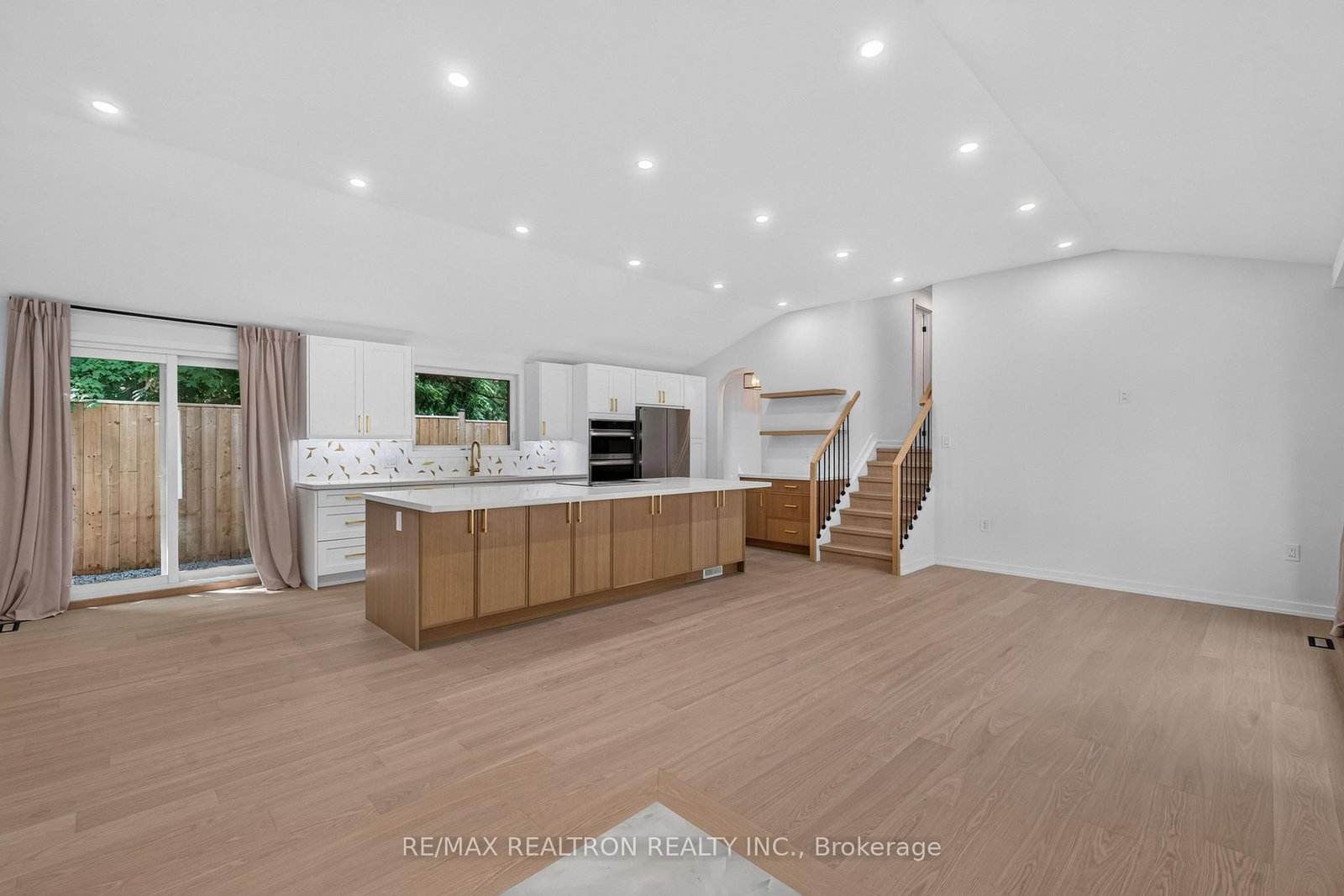 3 Reuben Street • Aurora, ON photo 13