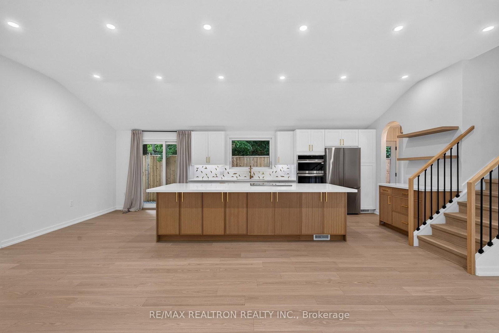 3 Reuben Street • Aurora, ON photo 16