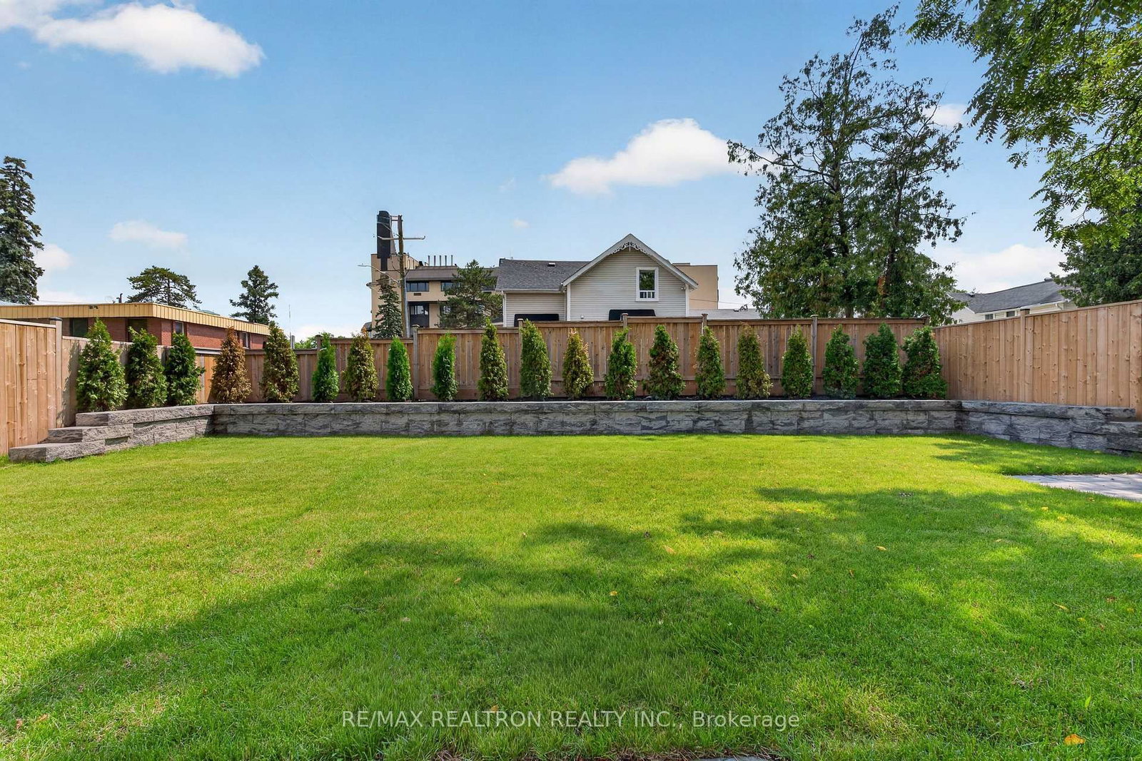 3 Reuben Street • Aurora, ON photo 43