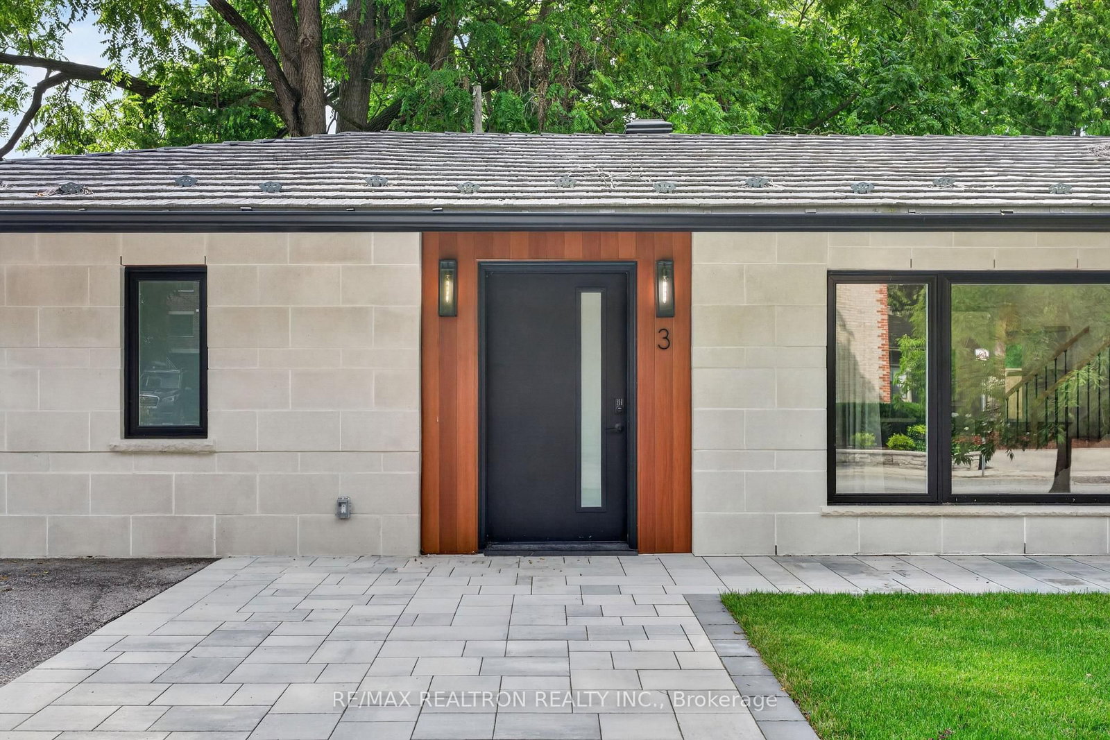 3 Reuben Street • Aurora, ON photo 5