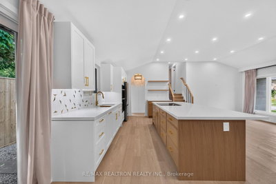3 Reuben Street • Aurora, ON photo 9