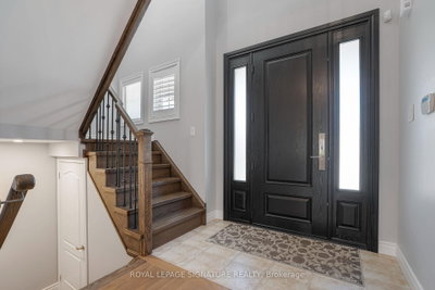 35 Mahogany Forest Drive • Vaughan, ON photo 4