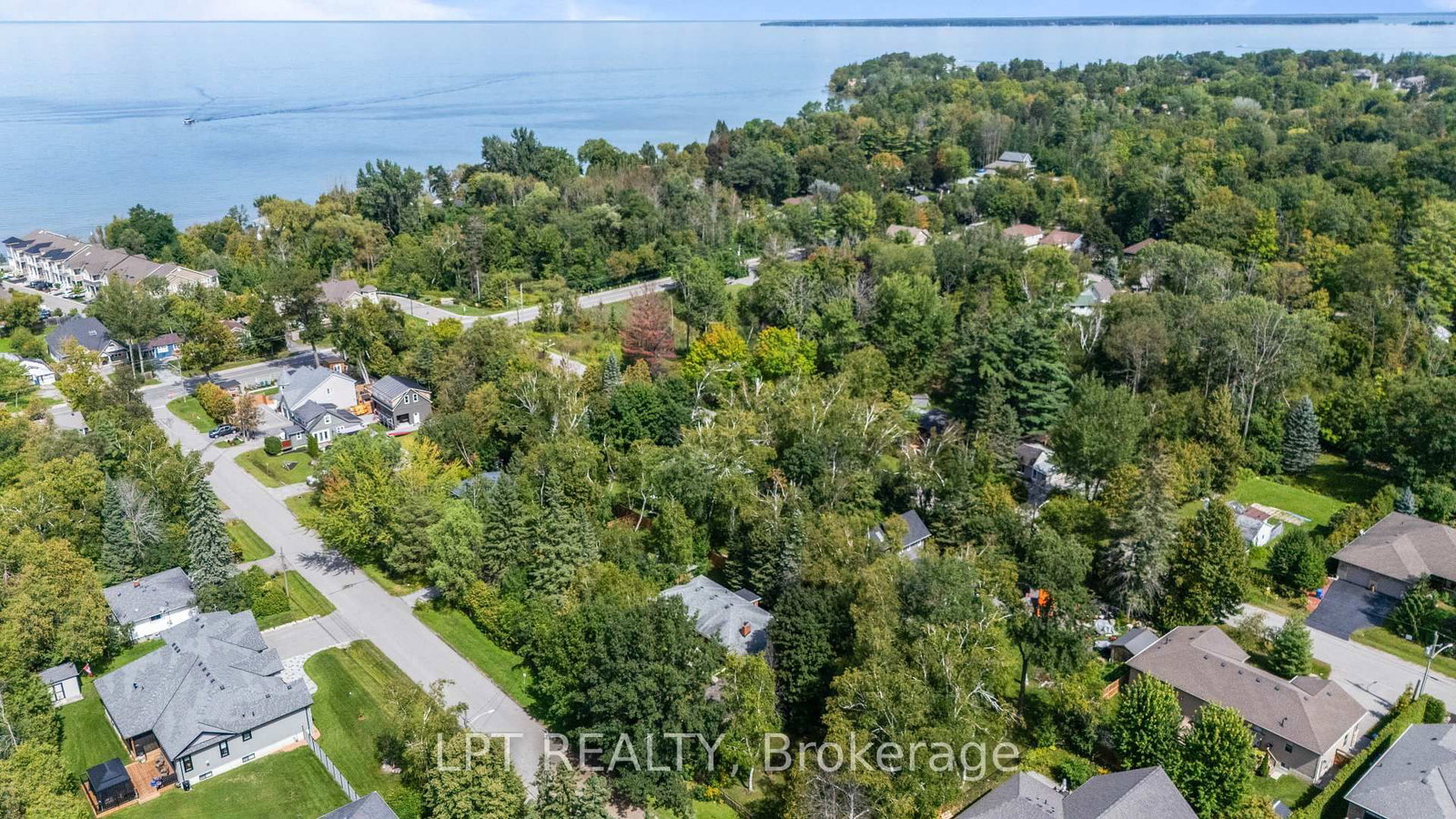 61 Edith Street • Georgina, ON photo 4