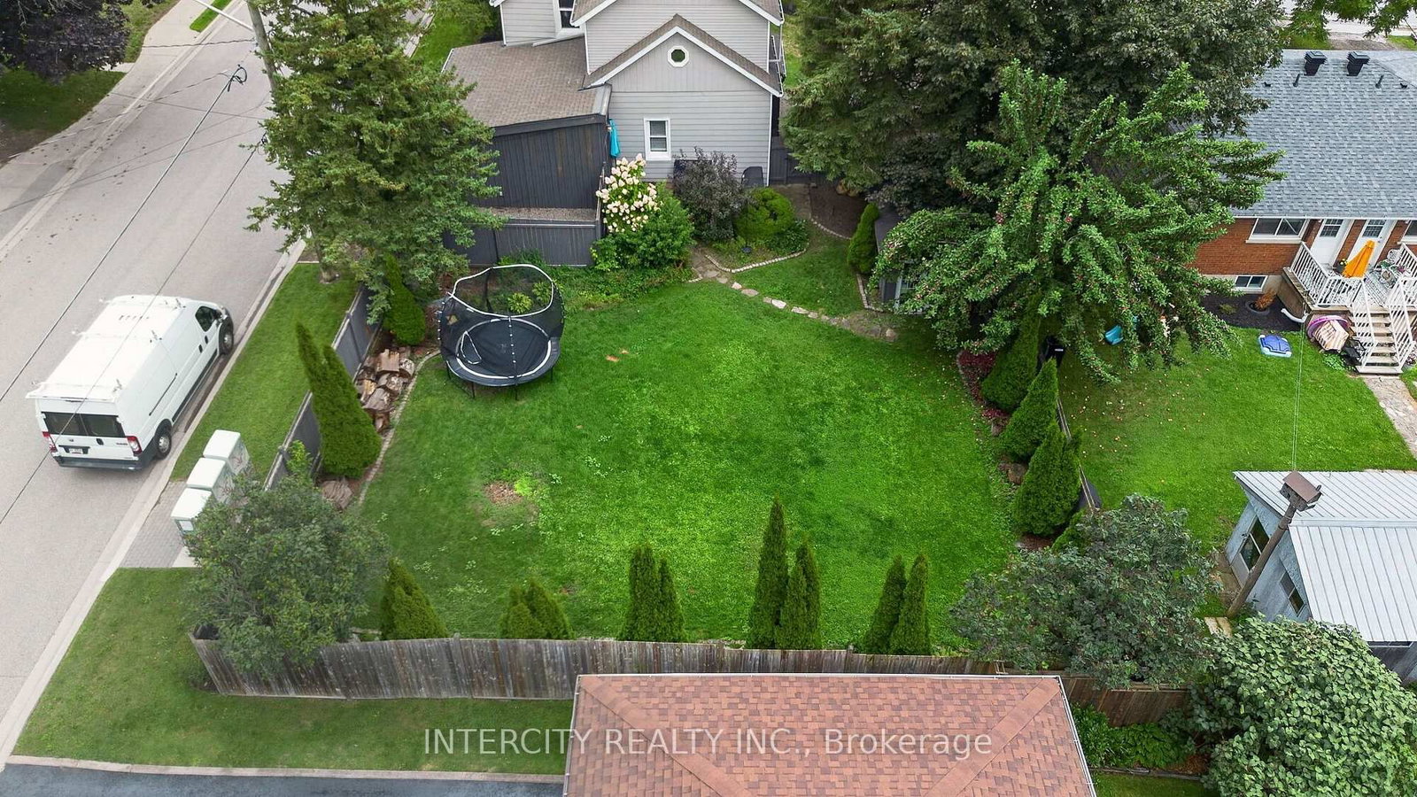 98 Essa Street • Bradford West Gwillimbury, ON photo 24