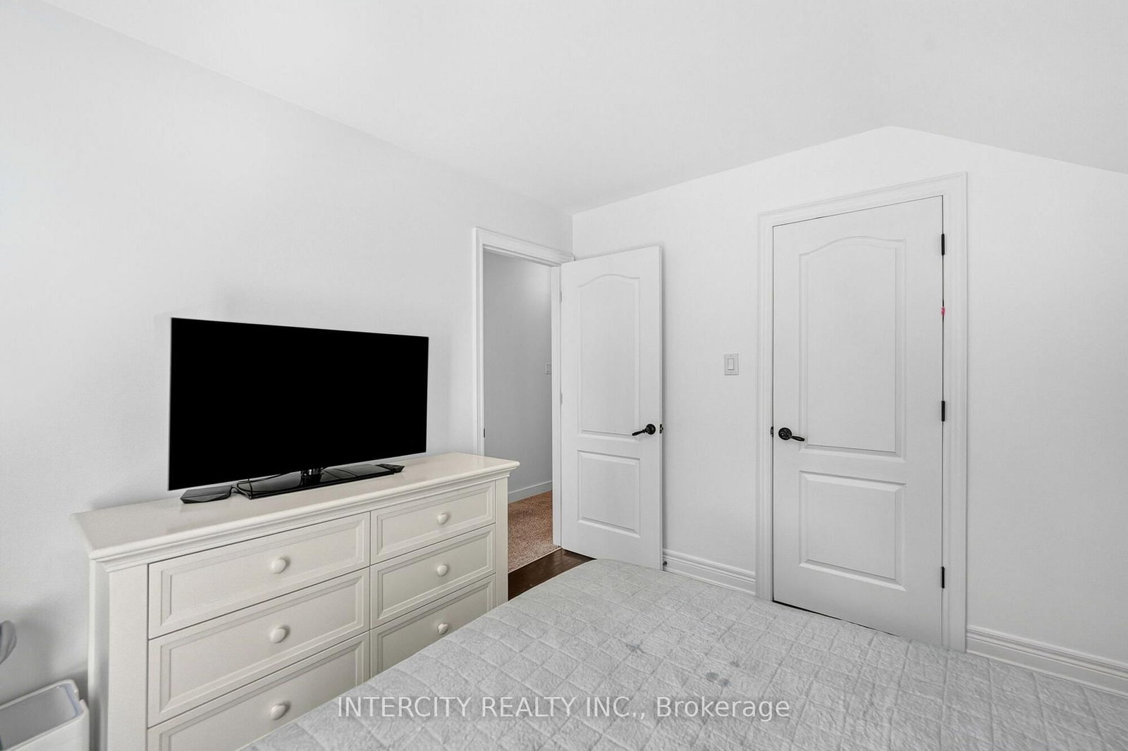 98 Essa Street • Bradford West Gwillimbury, ON photo 29