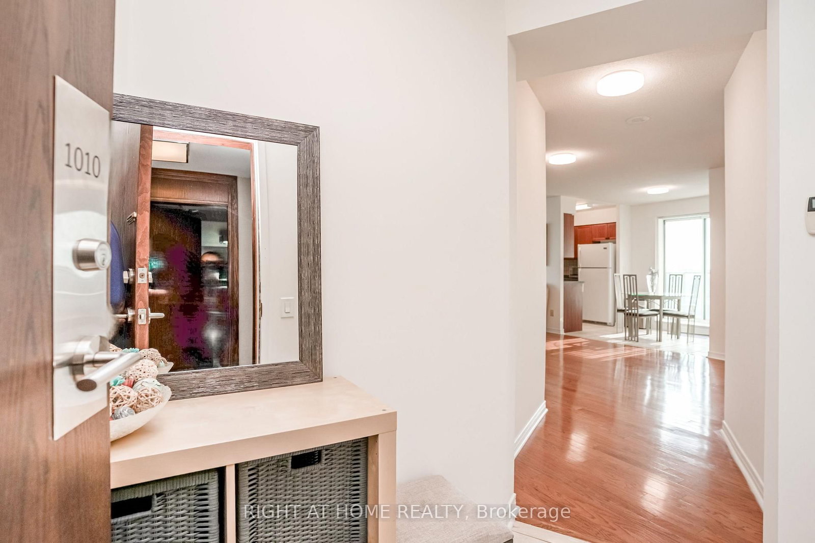23 Oneida Crescent • #1010 • Richmond Hill, ON photo 10