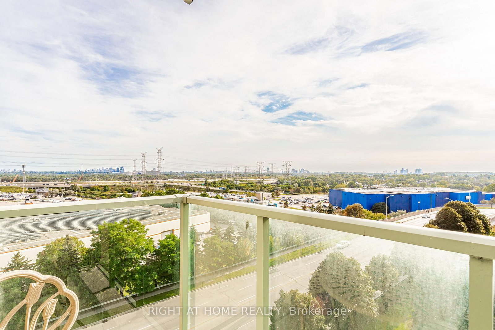 23 Oneida Crescent • #1010 • Richmond Hill, ON photo 31