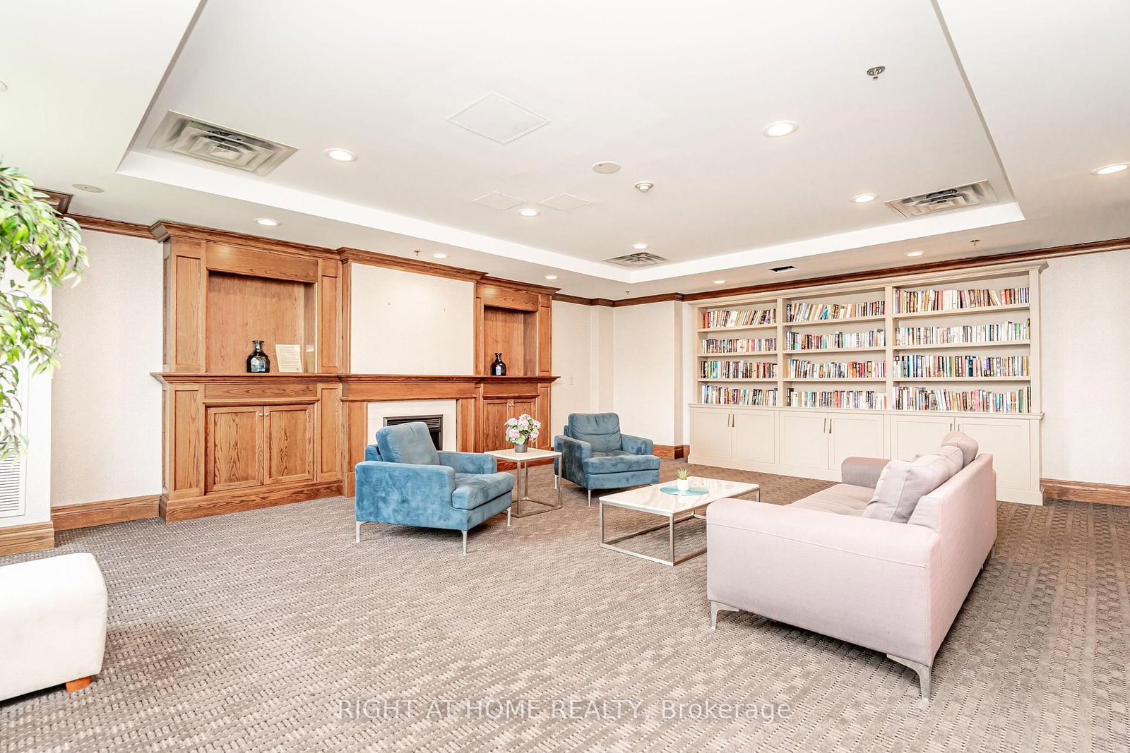 23 Oneida Crescent • #1010 • Richmond Hill, ON photo 35