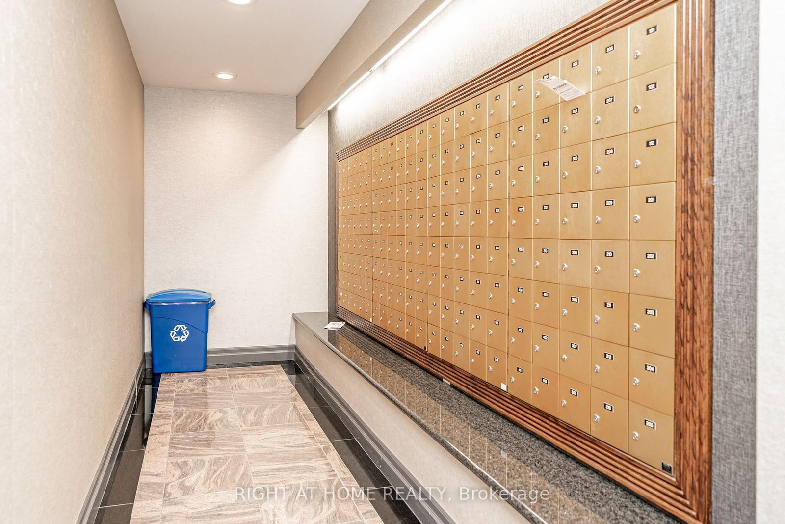 23 Oneida Crescent • #1010 • Richmond Hill, ON photo 38