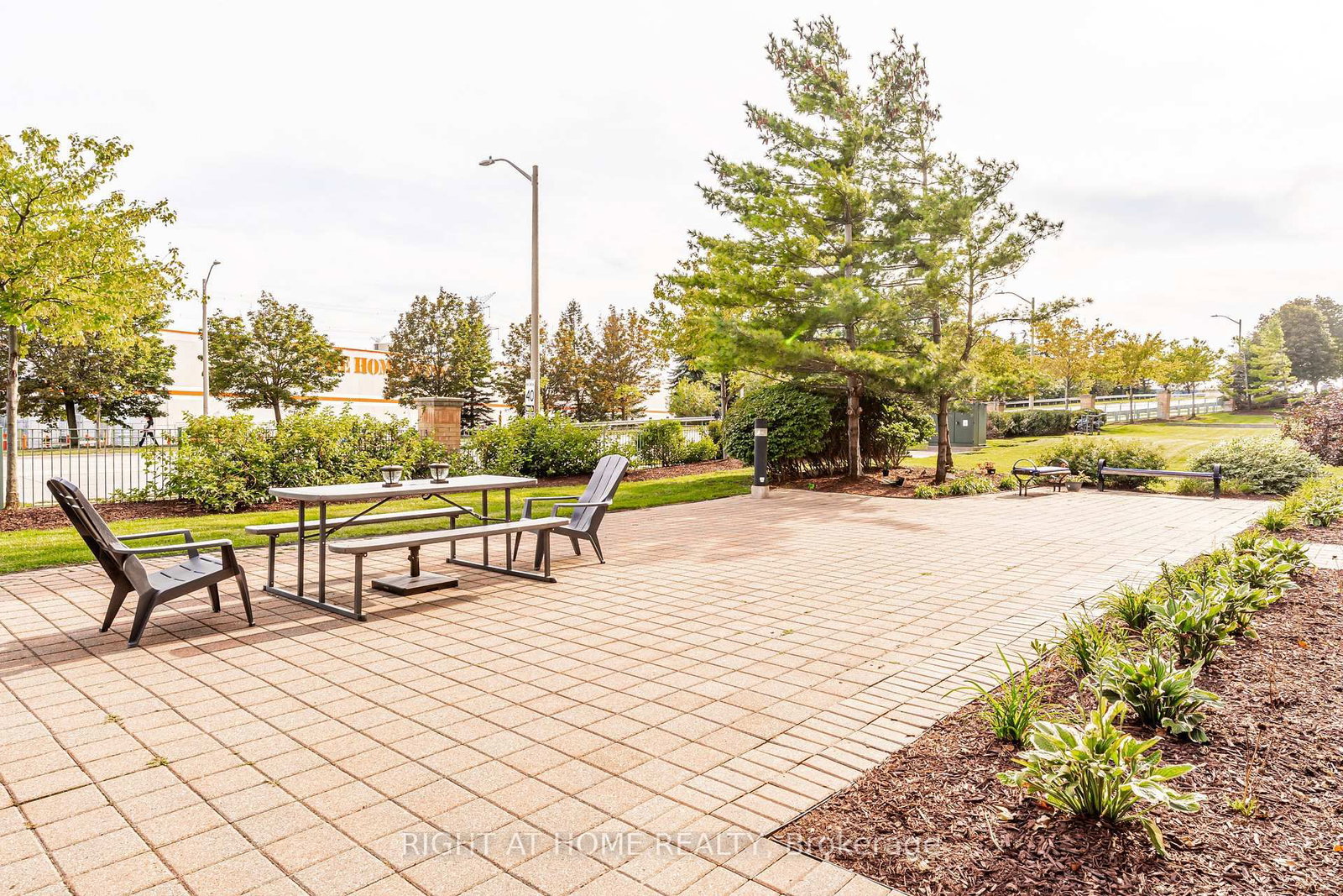 23 Oneida Crescent • #1010 • Richmond Hill, ON photo 39