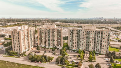 23 Oneida Crescent • #1010 • Richmond Hill, ON photo 4