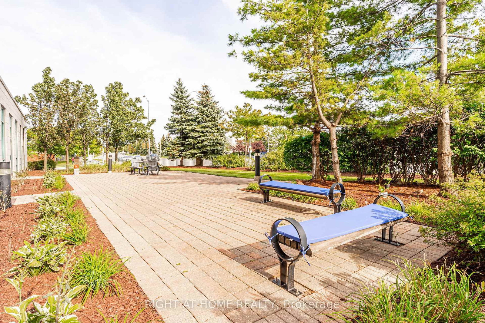 23 Oneida Crescent • #1010 • Richmond Hill, ON photo 40