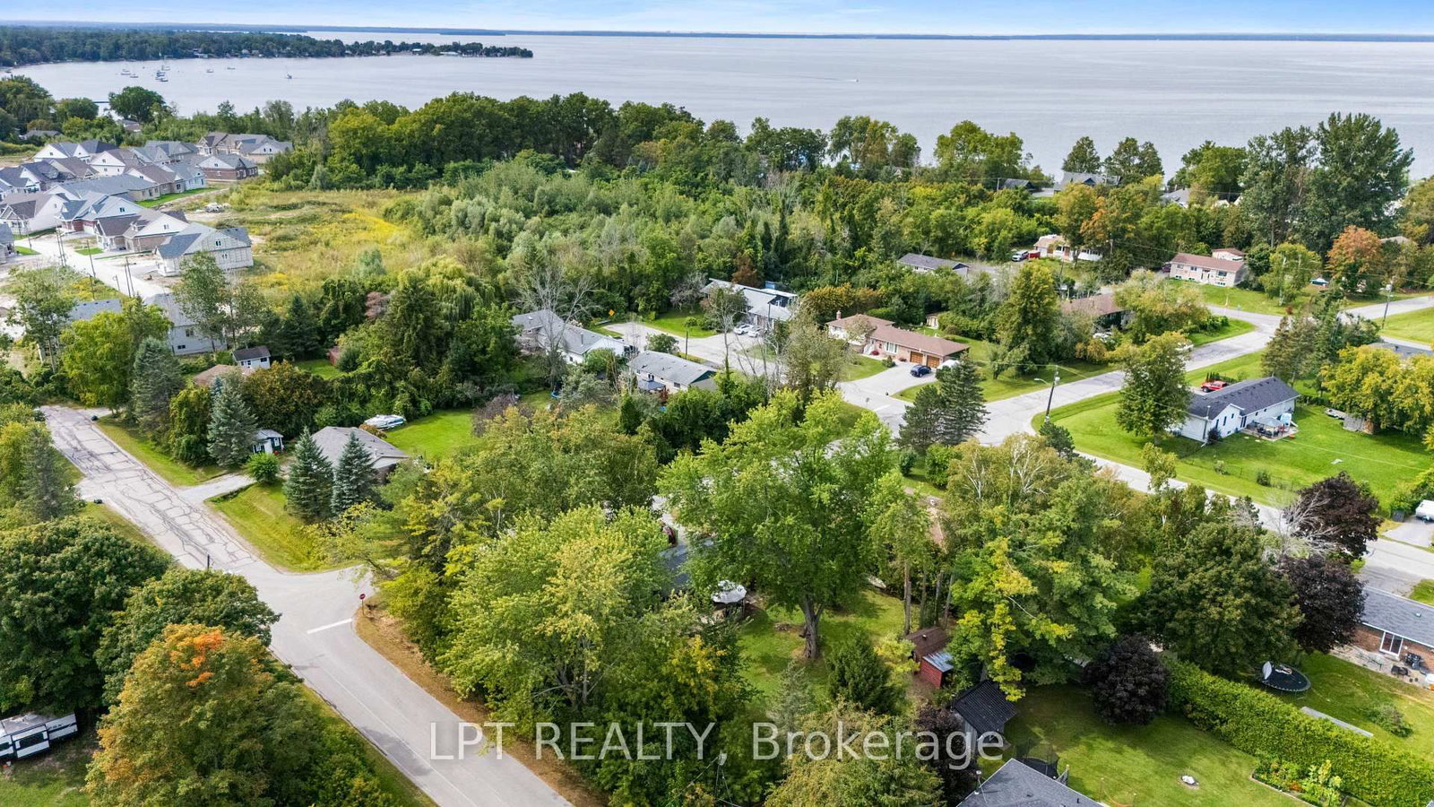 65 George Road • Georgina, ON photo 2