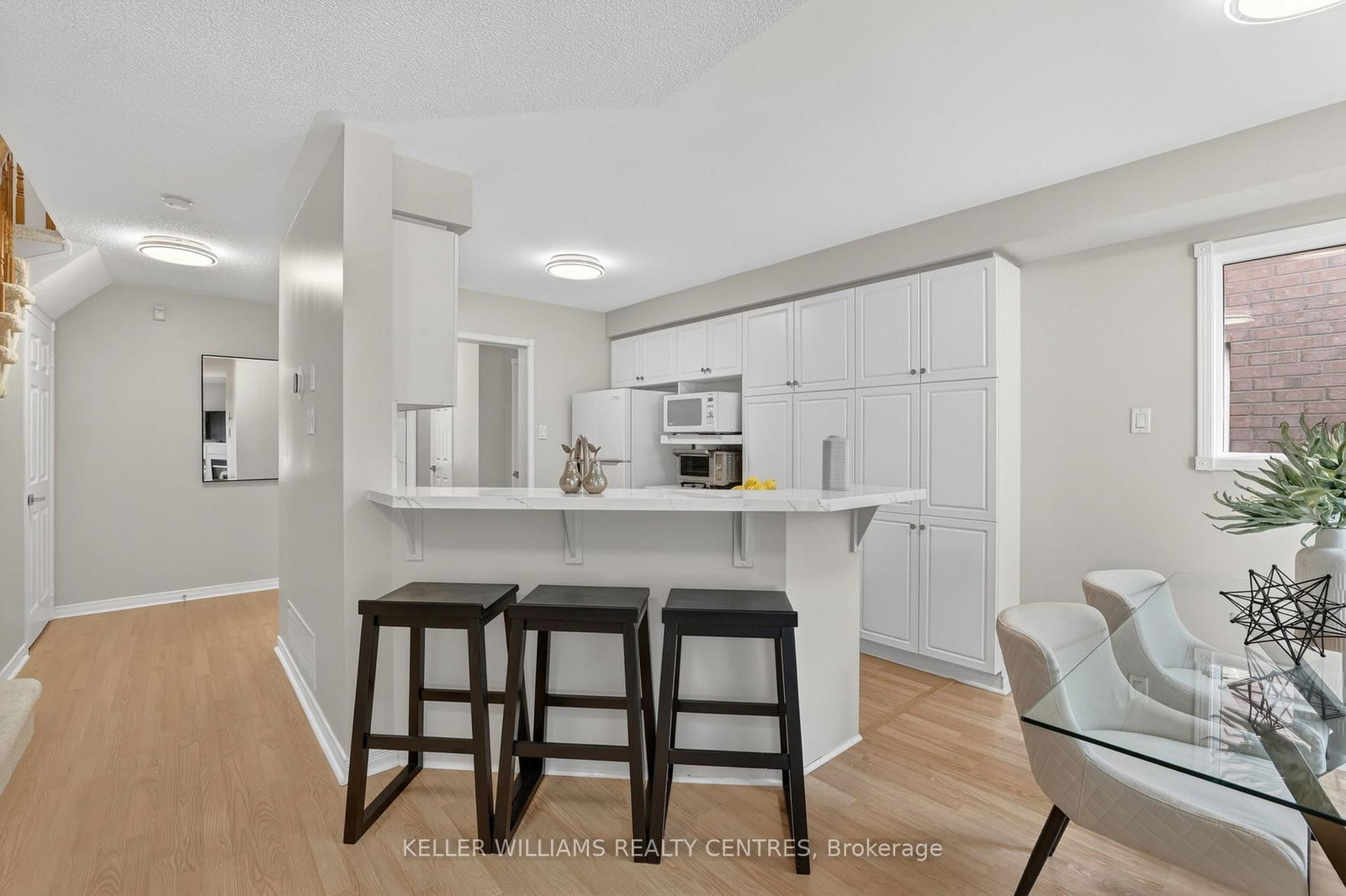 120 Woodroof Crescent • Aurora, ON photo 11