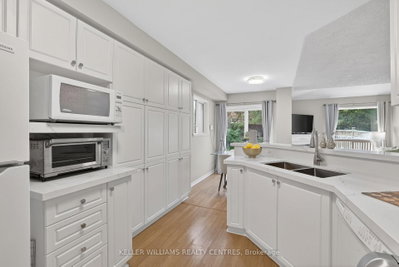 120 Woodroof Crescent • Aurora, ON photo 8