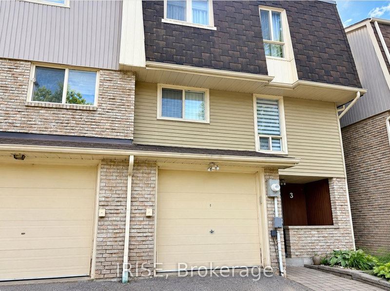 3 Poplar Crescent