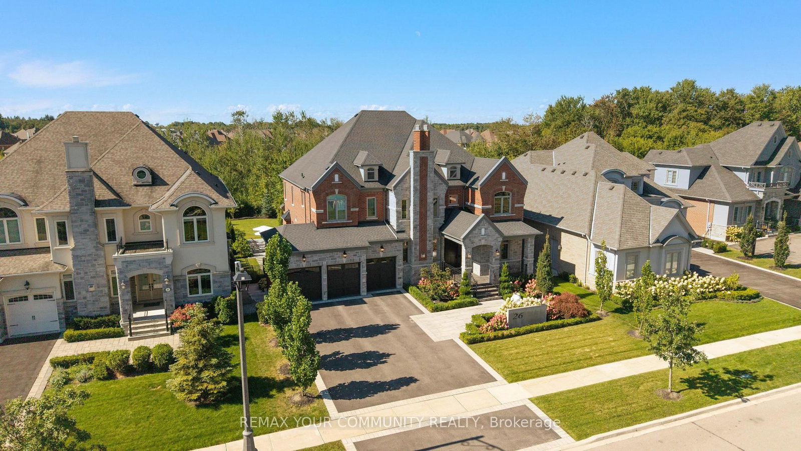 26 Austin Rumble Court • King, ON photo 2