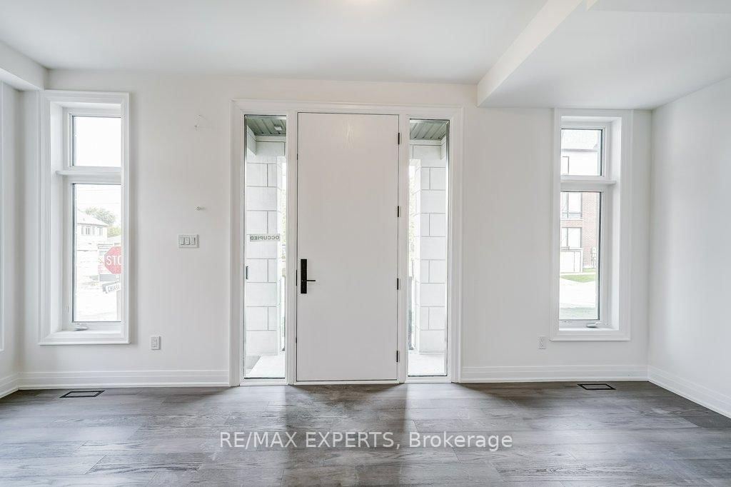 14A Mccachen Street • Richmond Hill, ON photo 3