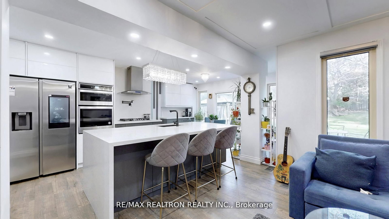 200 Mccaffrey Road • Newmarket, ON photo 5