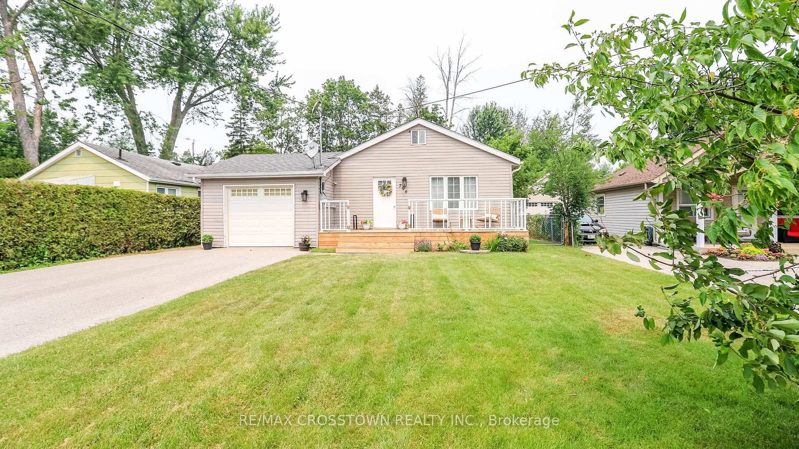 706 Reid Street • Innisfil, ON photo 3
