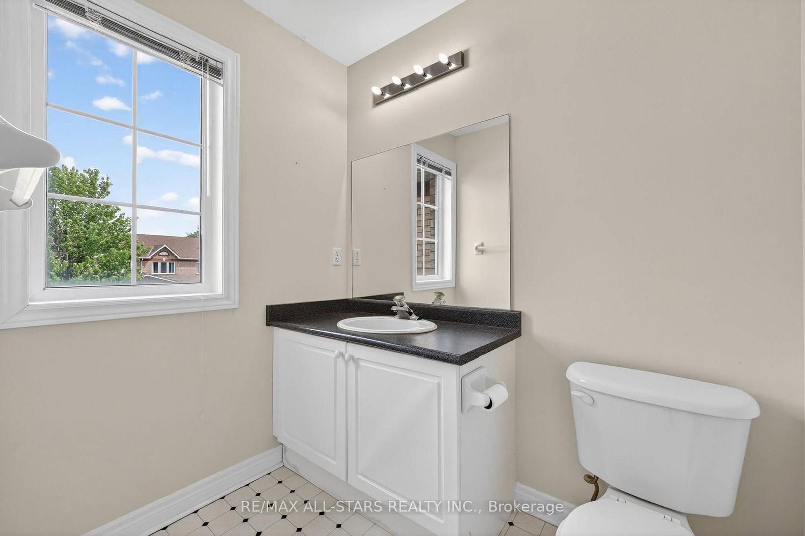 18 Lancaster Court • Georgina, ON photo 21