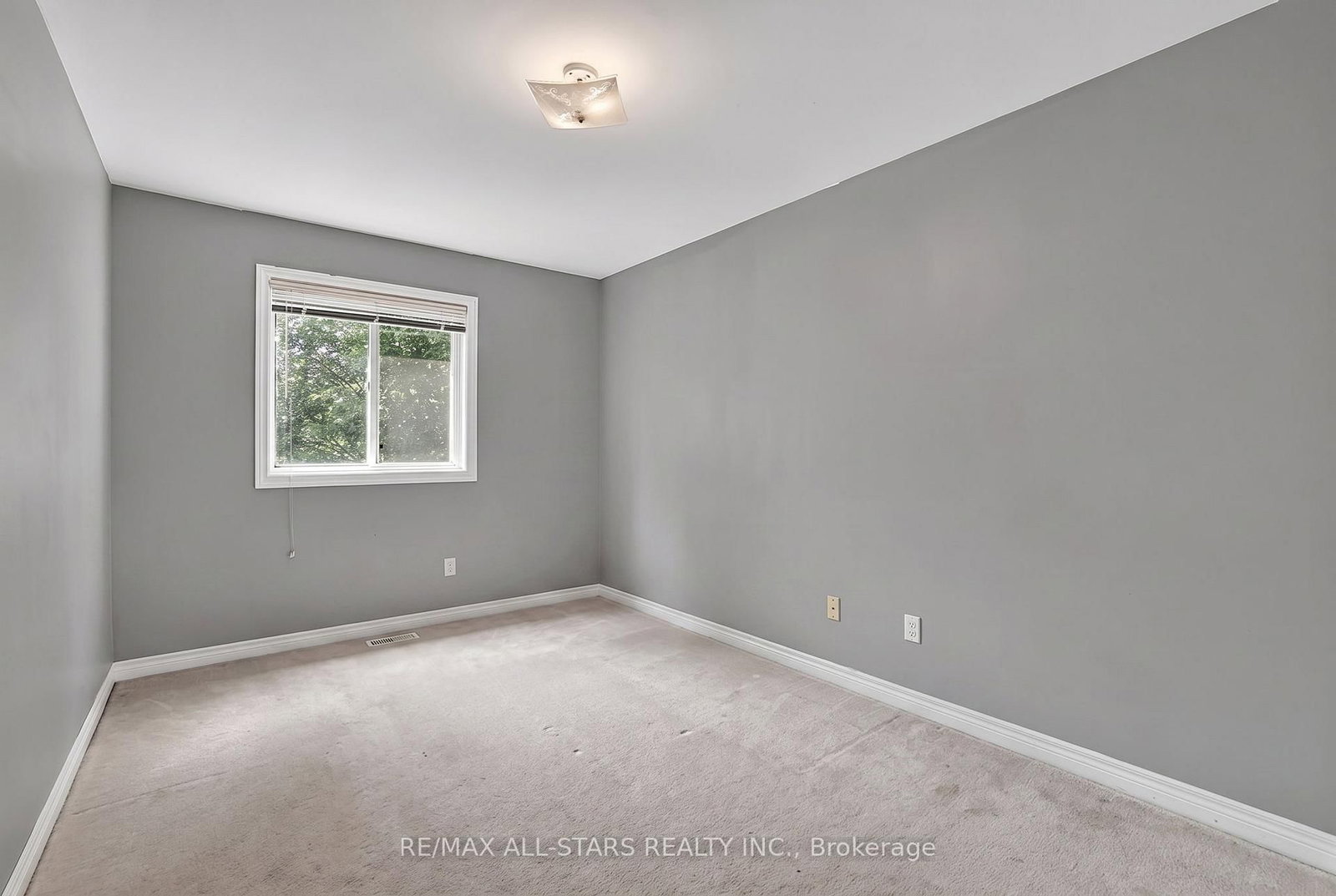 18 Lancaster Court • Georgina, ON photo 25