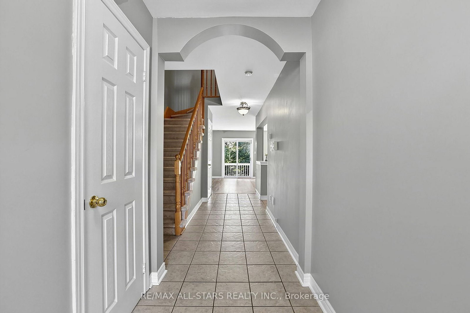 18 Lancaster Court • Georgina, ON photo 5