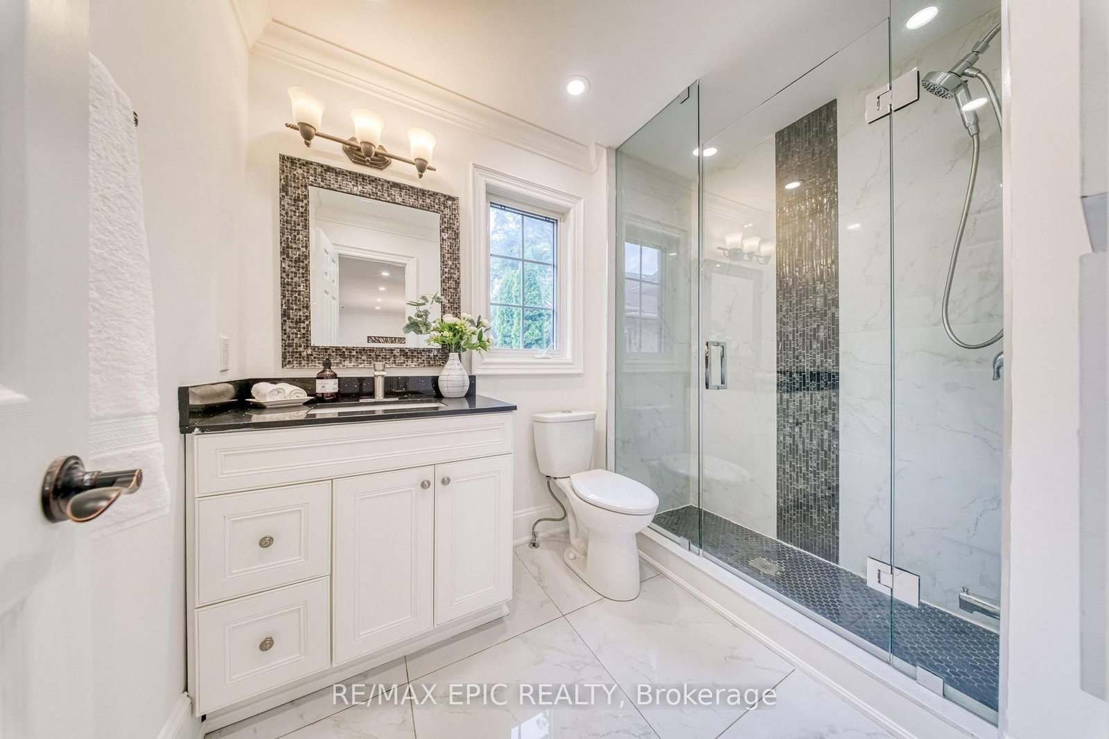 961 Damascus Court • Newmarket, ON photo 30